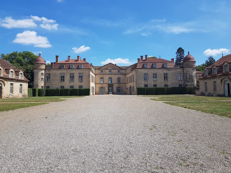 Château de Parentignat (2)