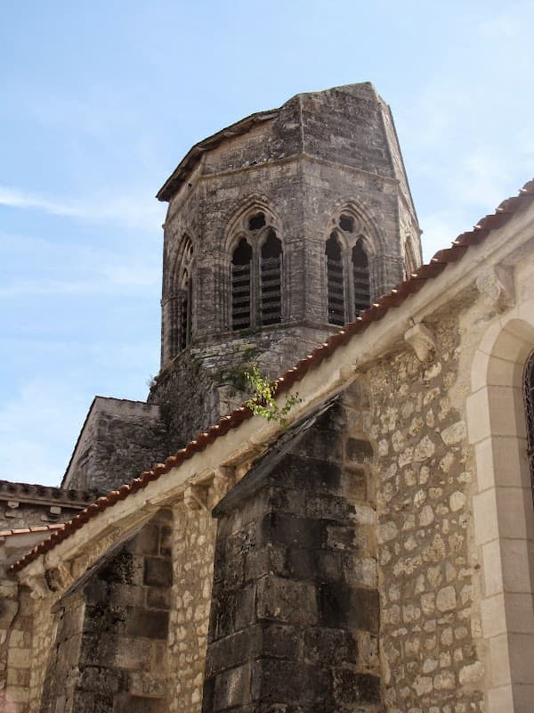 Église Saint-Vincent de Charroux (2)
