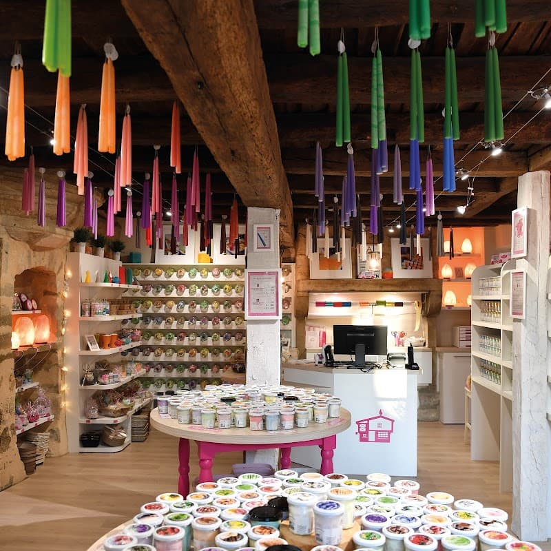 Atelier de fabrication de bougies artisanales 'Les Lumières de l'Allier' (2)